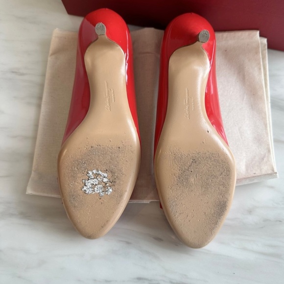 Salvatore Ferragamo red leather heels size 8B - Picture 4 of 6